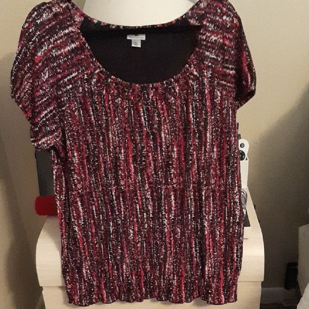 Women's Red and Black Patterned Top XL